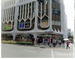 Peninsula Plaza (D6), Shop House #552450181